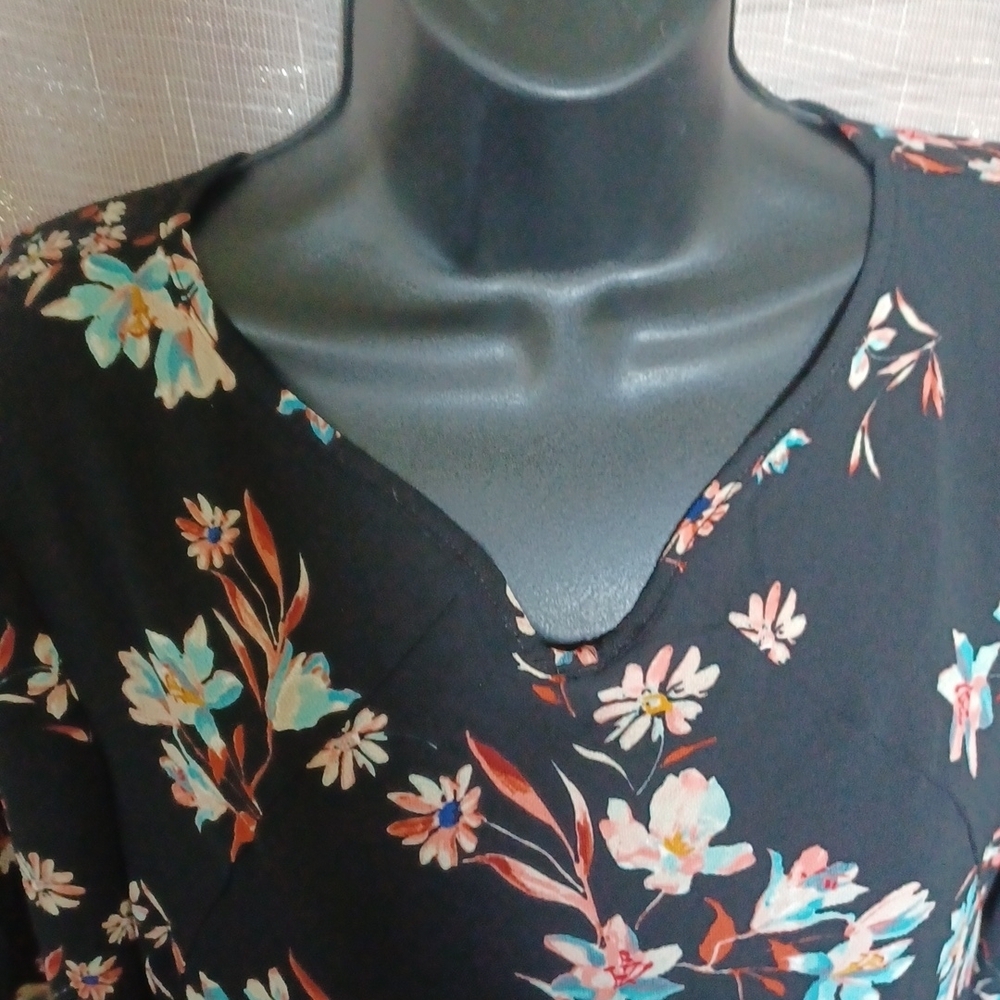 EUC TIANA B BLACK FLORAL DESIGN DRESS, Sz S - Picture 2 of 5